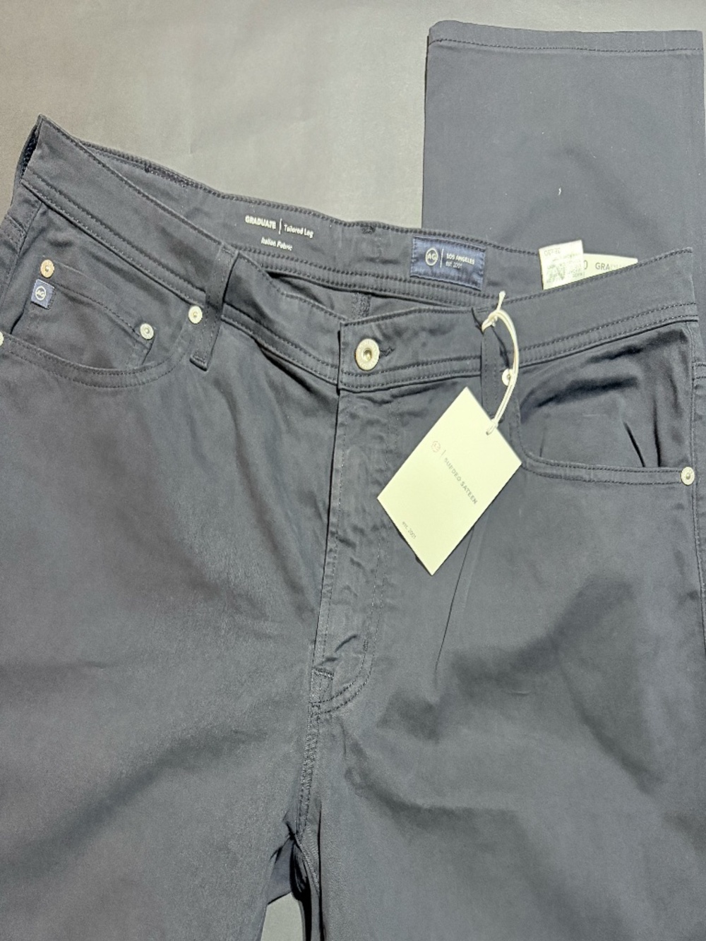 Men's AG Jeans Graduate jeans in New Navy (Size 38 x 30) - NEW with tags!!